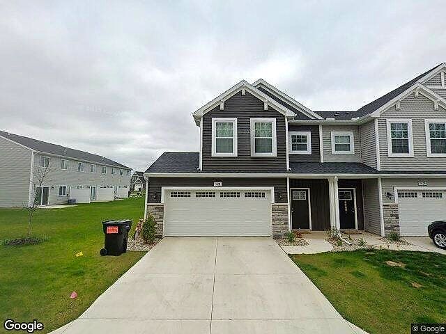 Alderwood Townhomes photo 3