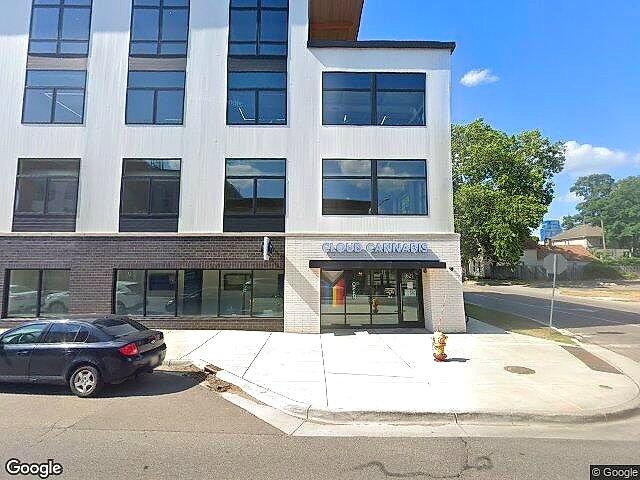 Full of Green Gold Condos photo 3