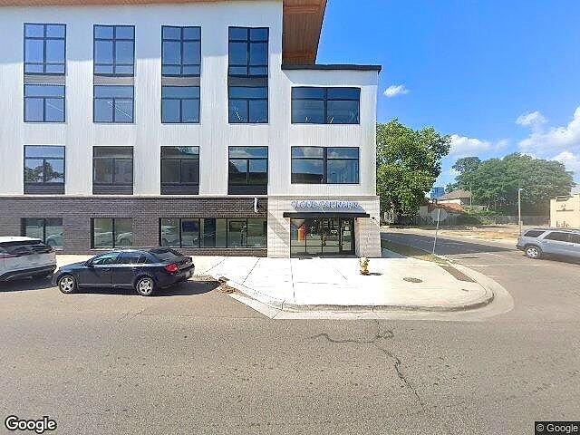 Full of Green Gold Condos photo 4