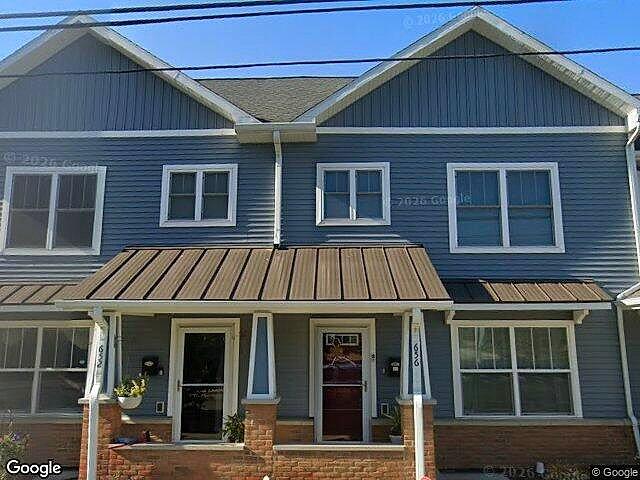 Fourth Street Townhomes photo 2