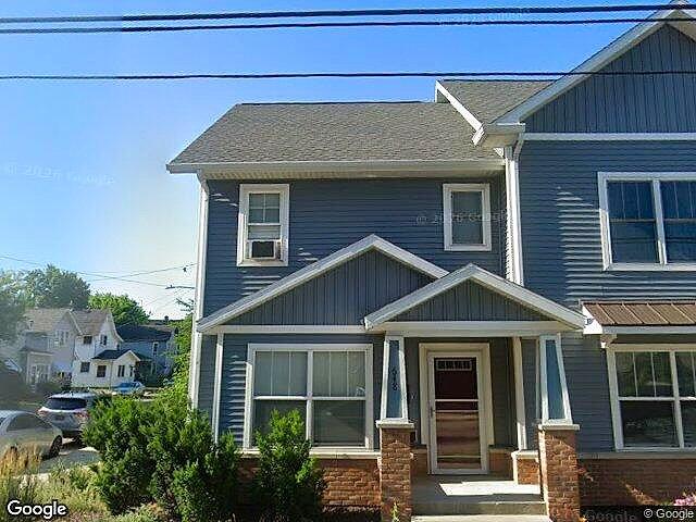 Fourth Street Townhomes photo 3